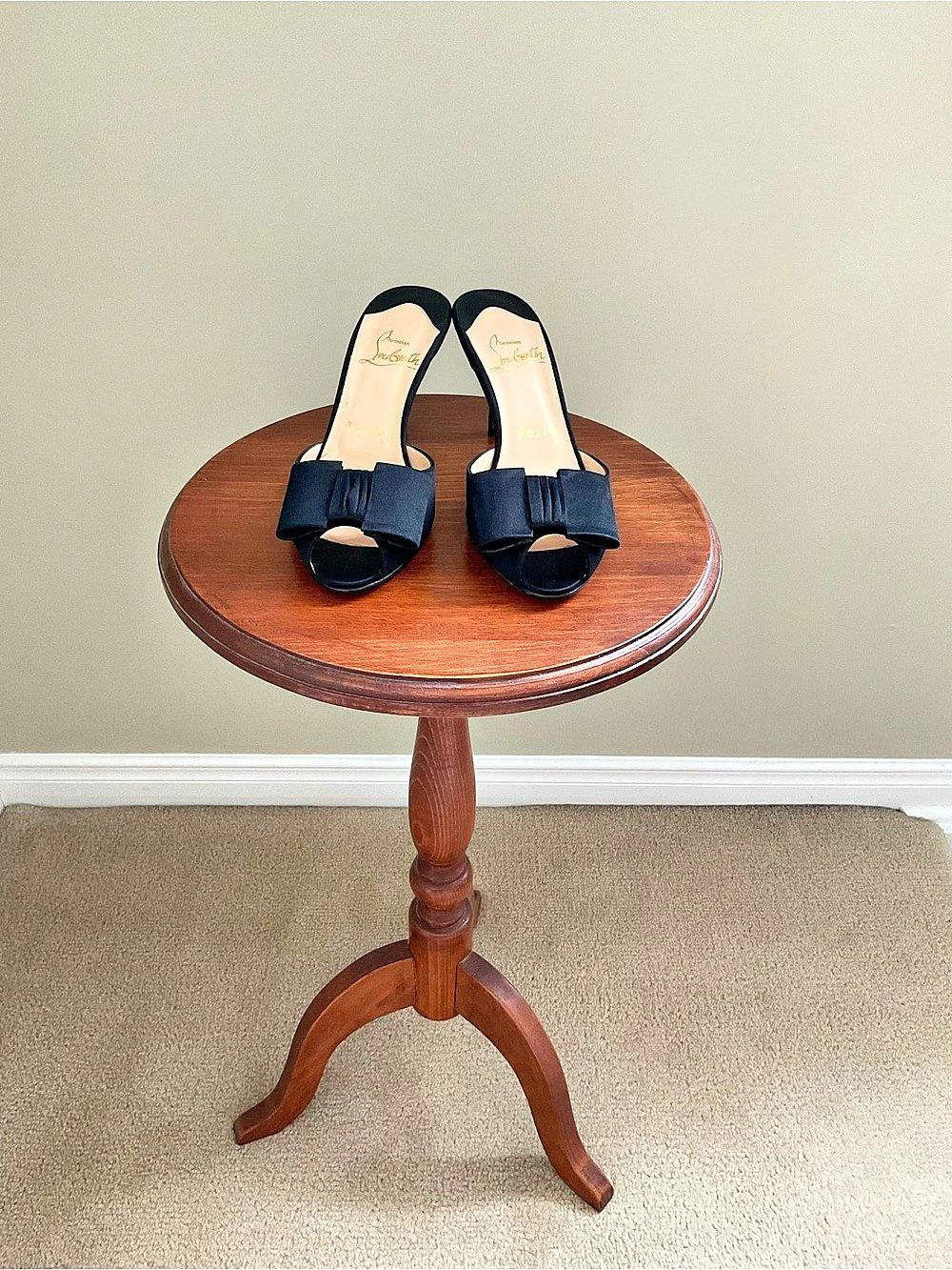 Christian Louboutin Black Satin Bow Kitten Heel Mules Eu 37 (US 6.5 - Fits Small